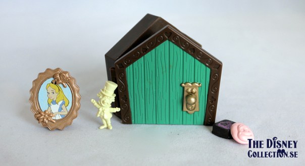 aliceinwonderland_cakes5