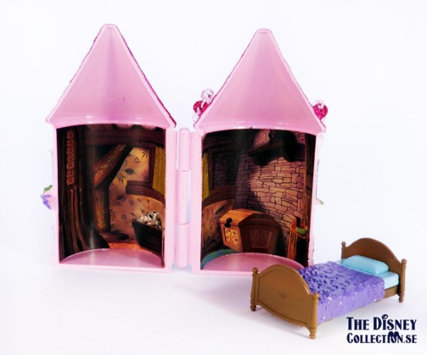 sleeping_beauty_castleplayset_disneystore-2