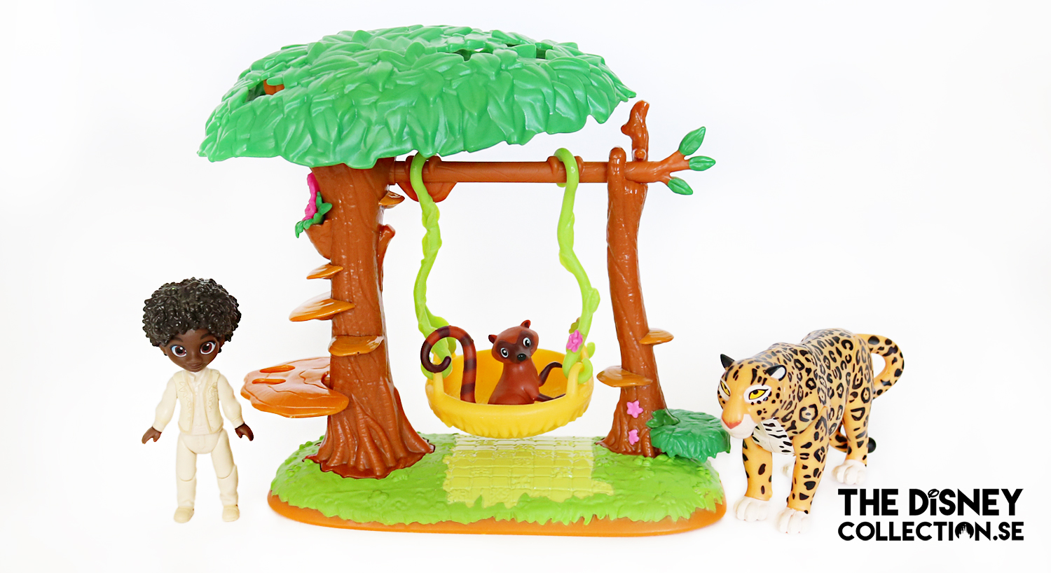 Encanto-Antonio-Step-&amp;-Swing-Small-Doll-Playset2